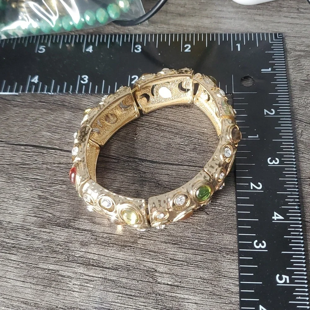 Elegant Gold Tone‎ Bracelet with Multicolor Gemstones B3006